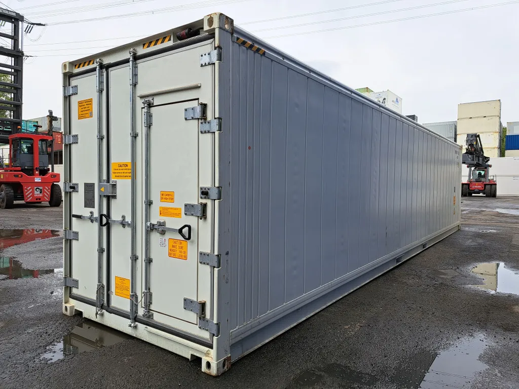 40-Fuß HCRF High-Cube Kühlcontainer – Außenansicht mit Türen und Seitenwand